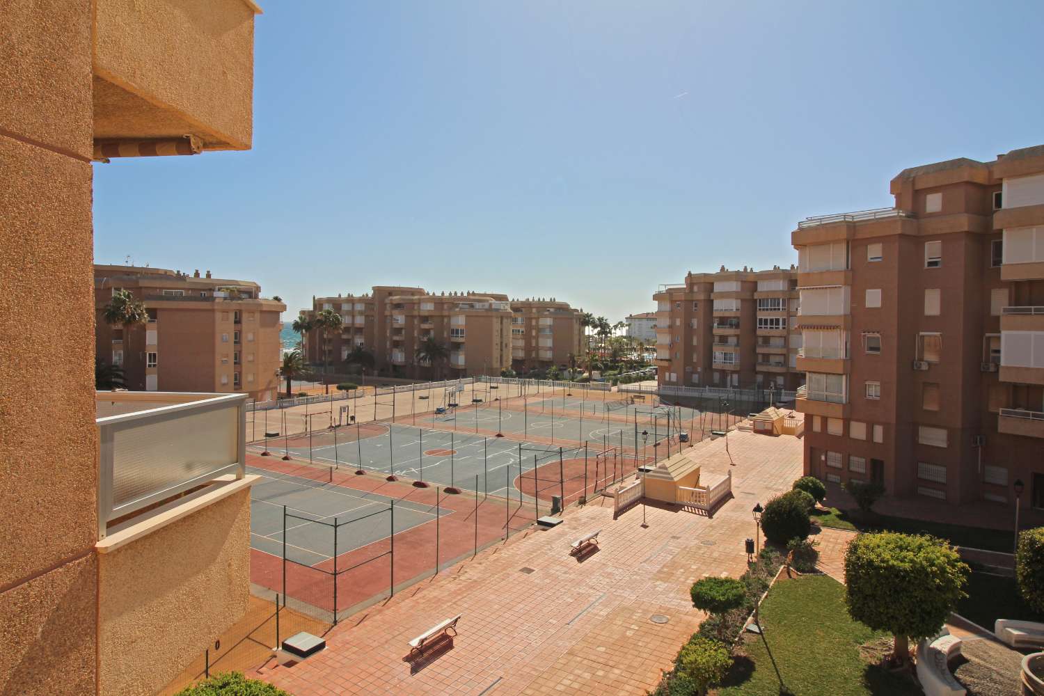 Apartamento en venta en Torrox Costa