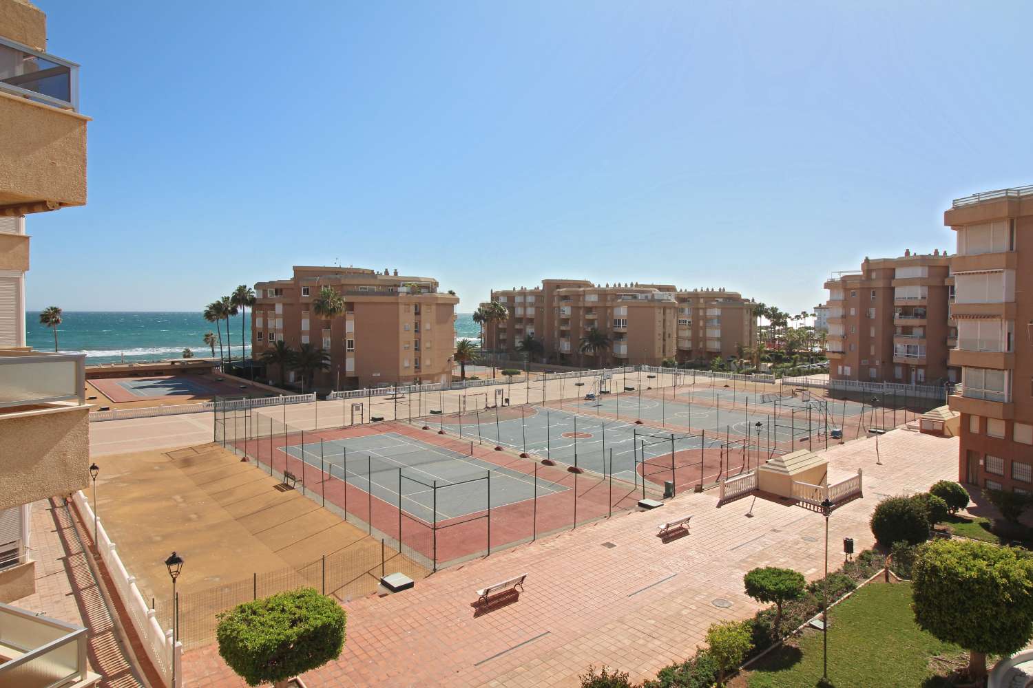 Apartamento en venta en Torrox Costa