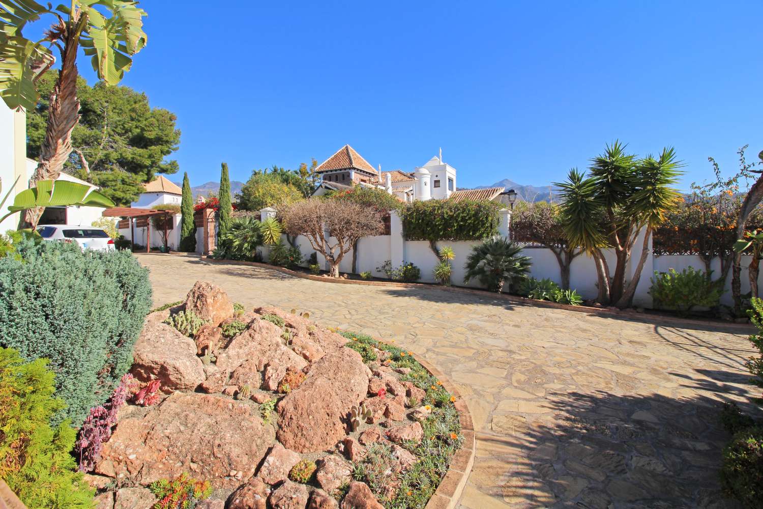 Villa for sale in Frigiliana