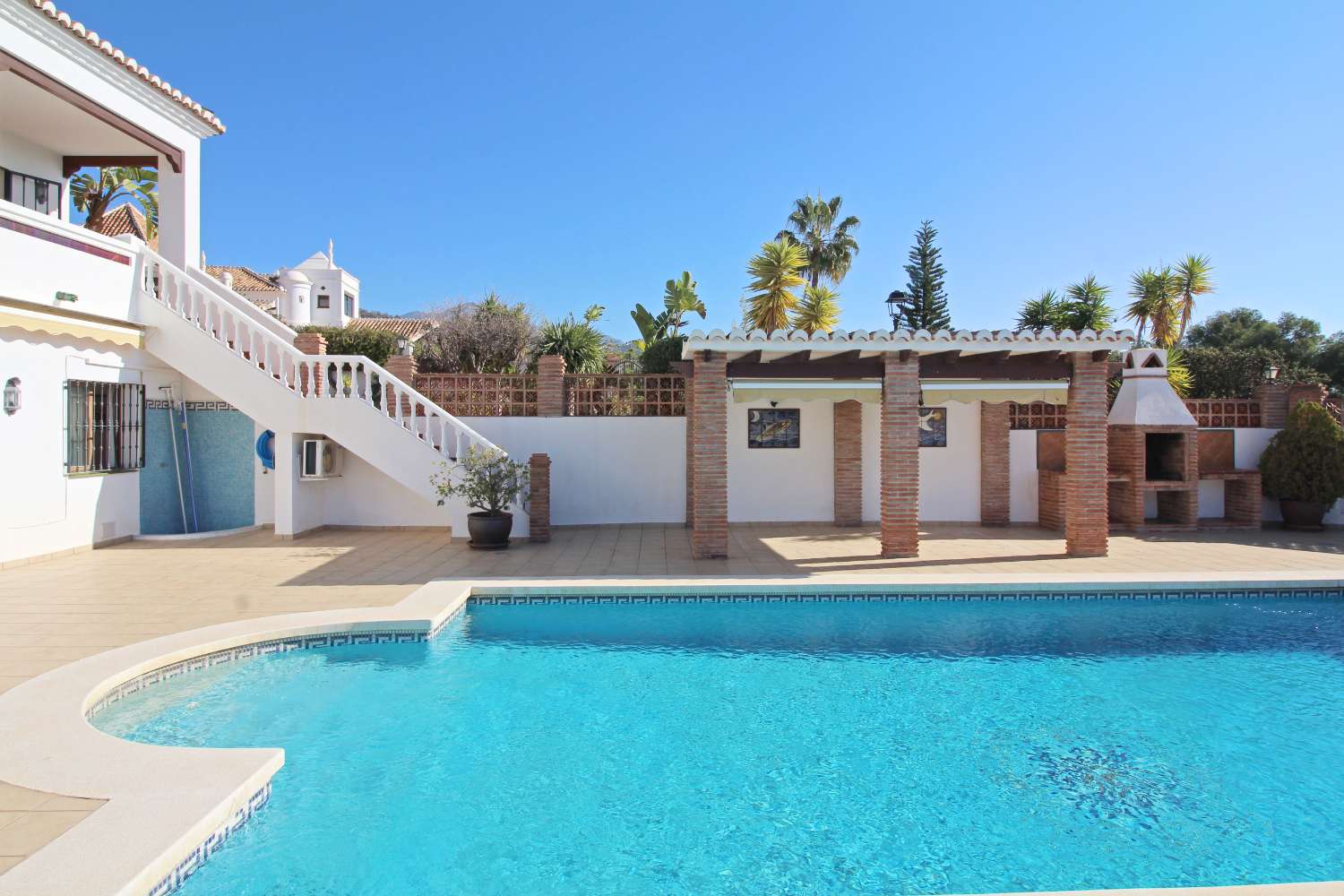 Villa for sale in Frigiliana