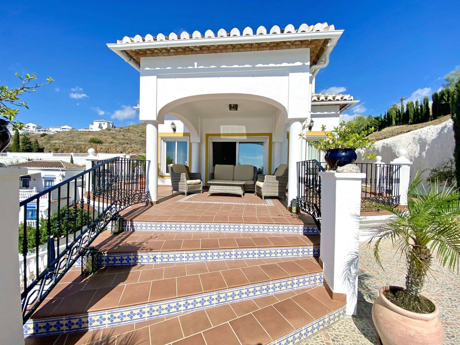 Villa myynnissä Torrox Costa